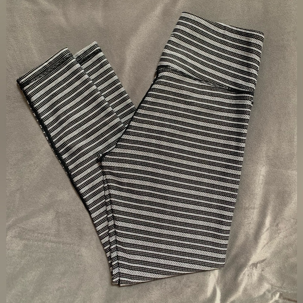 Black Aztec Adrenaline 7/8 Legging 24” inseam